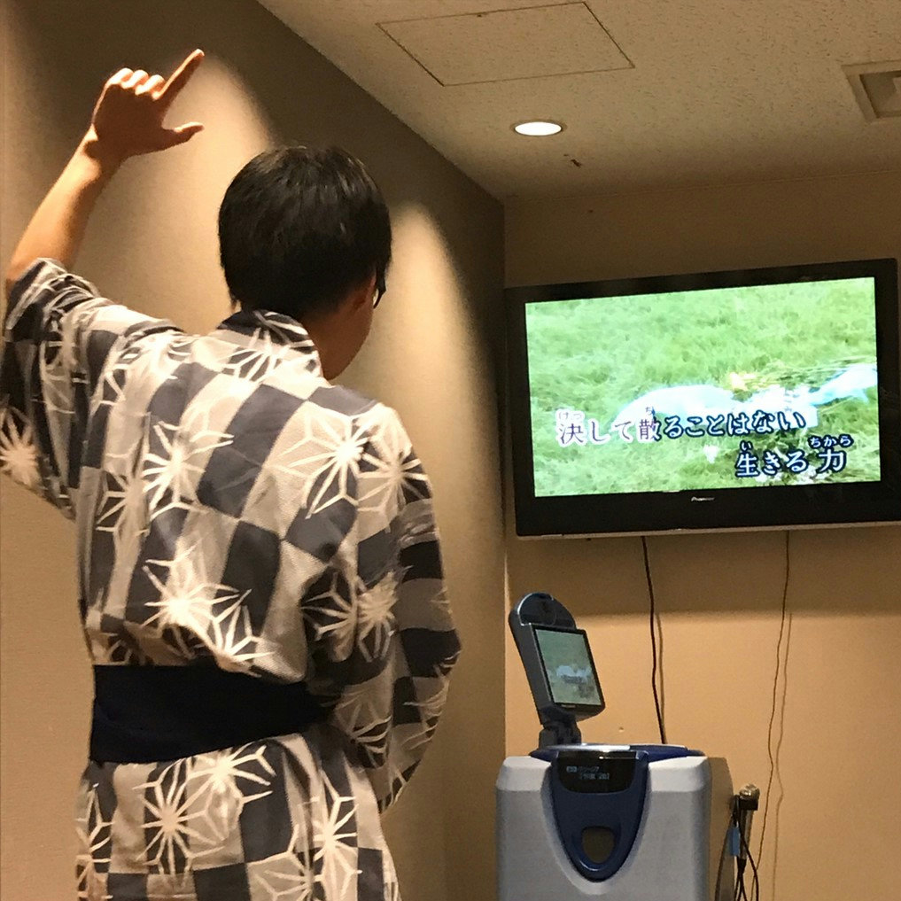 スキー旅行2日目・カラオケ